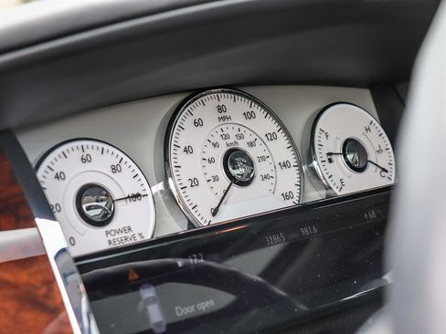 Used 2012 Rolls-Royce Ghost RWD image 45