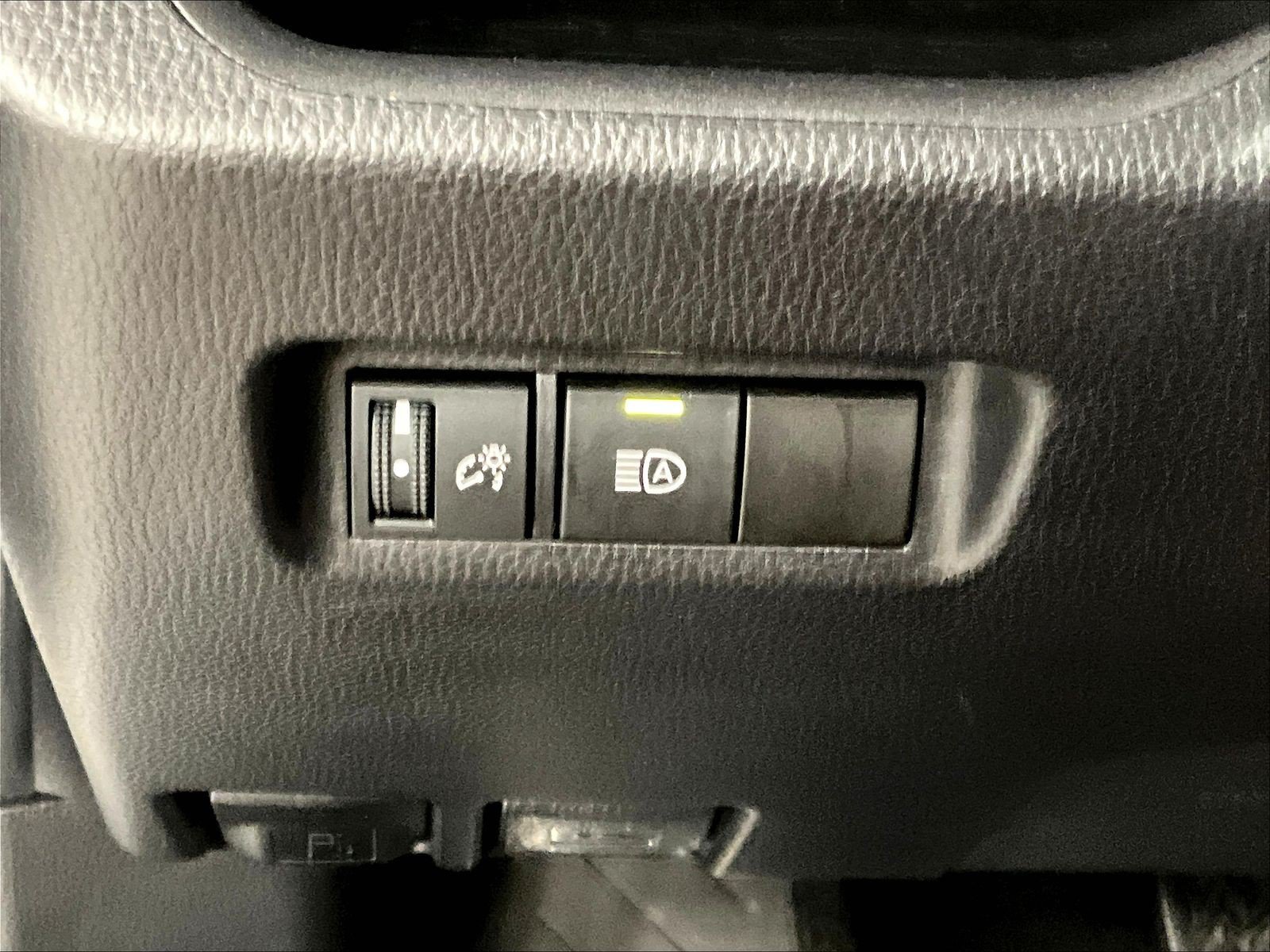 Used 2019 Toyota RAV4 LE w/ All Weather Liner Package FWD image 36