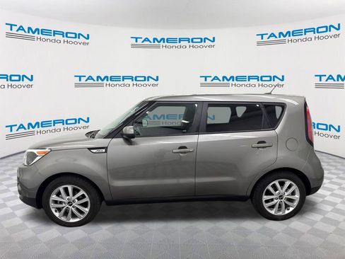 Used 2018 Kia Soul + FWD image 2