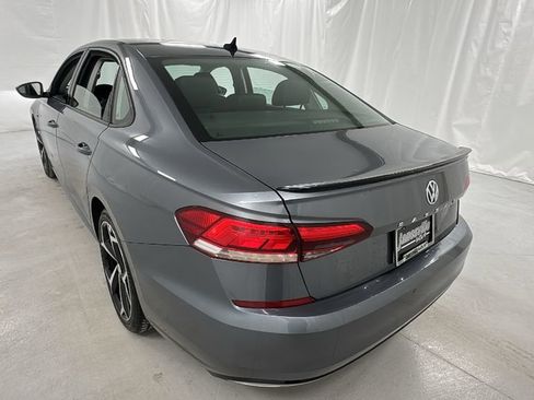 Used 2020 Volkswagen Passat 2.0T R-Line image 5