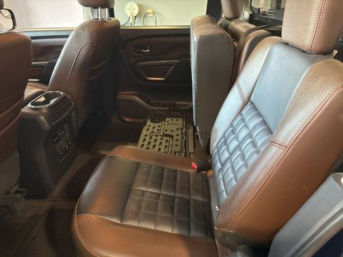 Used 2018 Nissan Titan Platinum Reserve image 12
