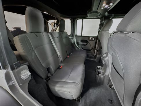 Used 2022 Jeep Wrangler Unlimited Sport image 27