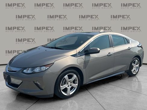 Used 2017 Chevrolet Volt LT w/ Comfort Package FWD image 1