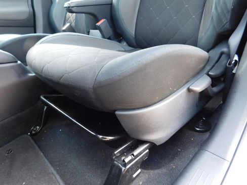 Used 2020 Nissan Kicks S FWD image 13