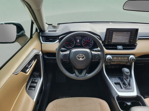 Used 2021 Toyota RAV4 XLE w/ Convenience Package FWD image 22