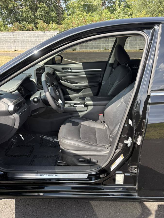 Used 2023 Nissan Altima 2.5 SL AWD/4WD image 11