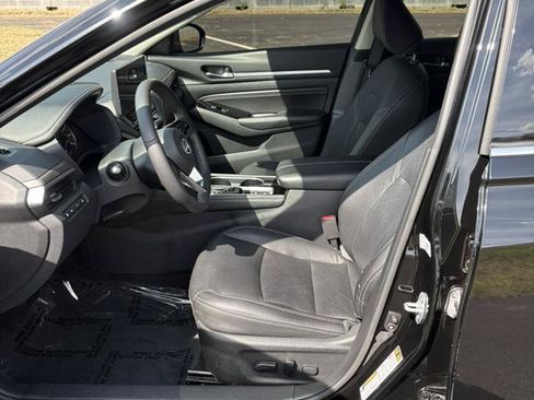 Used 2023 Nissan Altima 2.5 SL AWD/4WD image 11