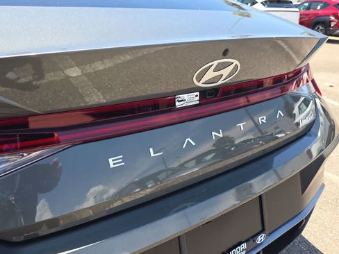 New 2026 Hyundai Elantra Limited FWD image 13