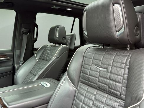 Certified 2022 Cadillac Escalade Sport Platinum w/ LPO, ONYX Package AWD/4WD image 12