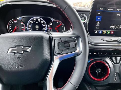Used 2024 Chevrolet Blazer RS w/ Enhanced Convenience Package AWD/4WD image 15