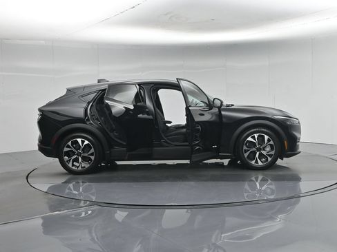 Certified 2025 Ford Mustang Mach-E Select RWD image 5