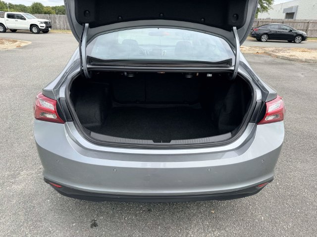 Used 2024 Chevrolet Malibu LT FWD image 12