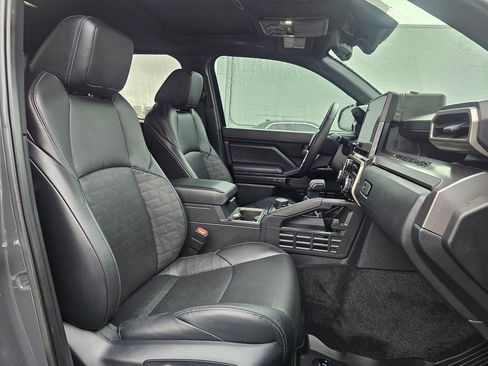 Used 2025 Toyota Tacoma TRD Sport AWD/4WD image 11