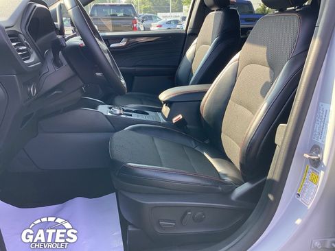 Used 2025 Ford Escape ST-Line AWD/4WD image 13