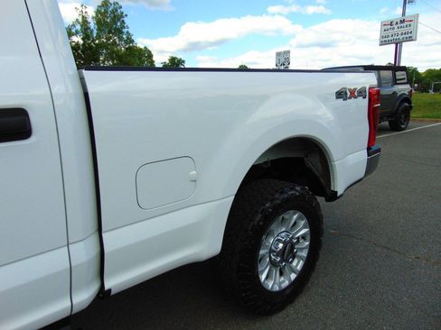 Used 2020 Ford F250 XLT w/ Snow Plow Prep Package AWD/4WD image 27