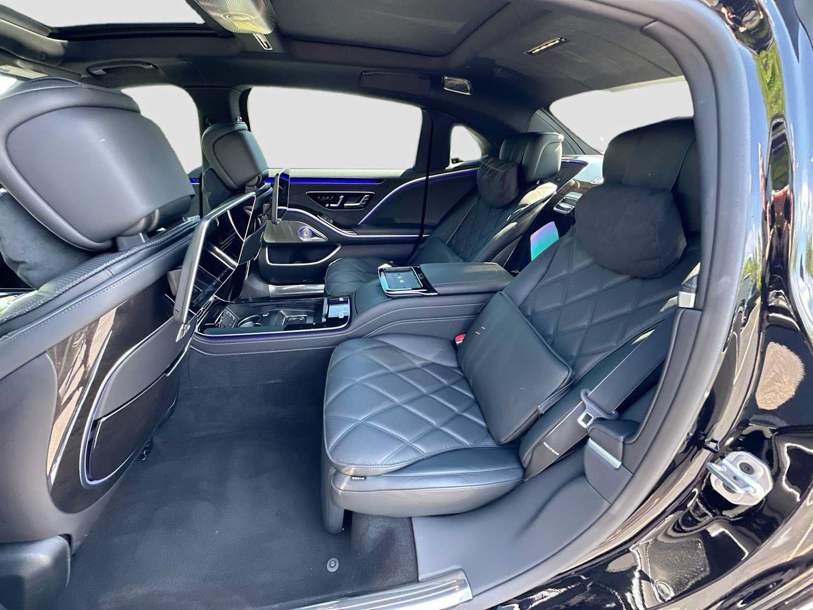 Used 2024 Mercedes-Benz Maybach S 580 4MATIC image 26