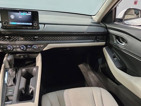 Used 2024 Honda Accord EX image 11