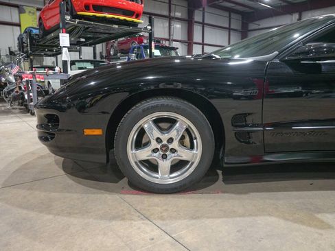 Used 2001 Pontiac Firebird Trans Am RWD image 19