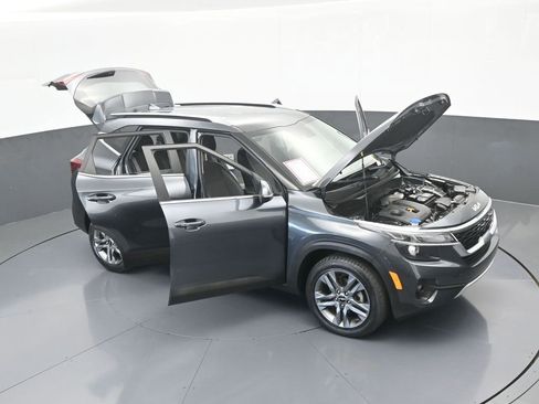 Used 2023 Kia Seltos S w/ Navigation Package image 70