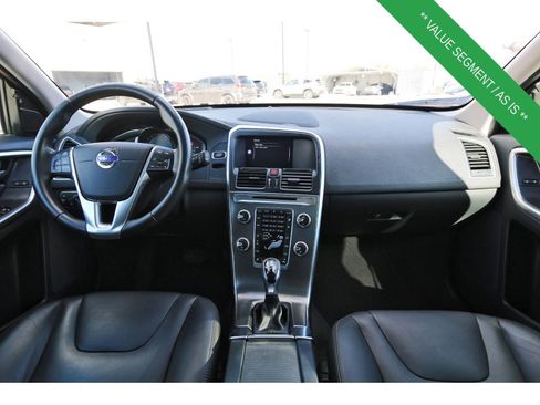 Used 2016 Volvo XC60 T5 Platinum image 12