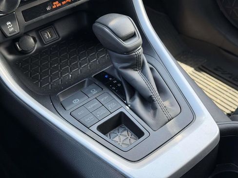 Used 2025 Toyota RAV4 LE image 6