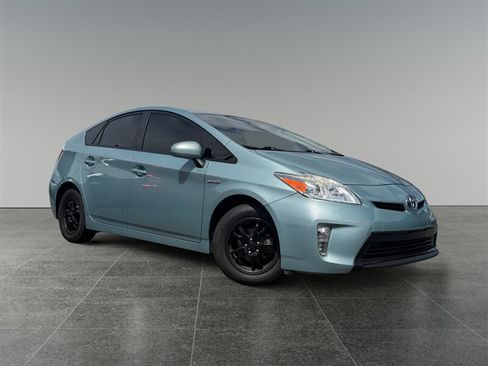 Used 2015 Toyota Prius Two FWD image 8