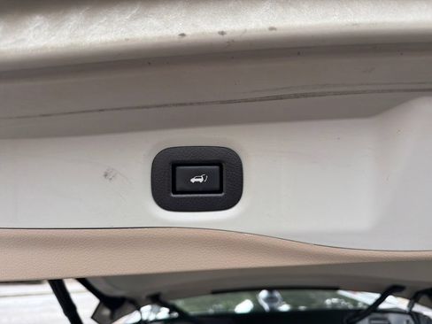 Used 2019 Nissan Rogue SL w/ Premium Package AWD/4WD image 40