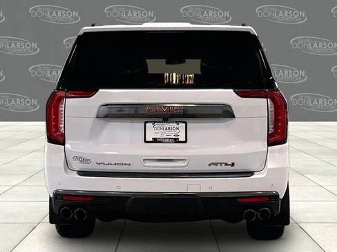Used 2023 GMC Yukon XL AT4 w/ AT4 Premium Plus Package AWD/4WD image 6
