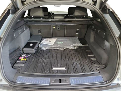 New 2026 Land Rover Range Rover Velar Dynamic SE image 28