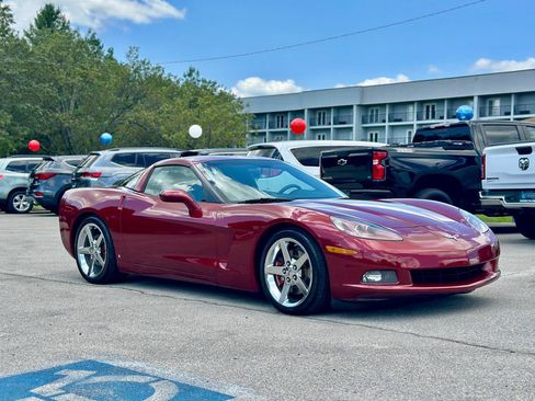 Used 2006 Chevrolet Corvette Coupe w/ Preferred Equipment Group RWD image 15