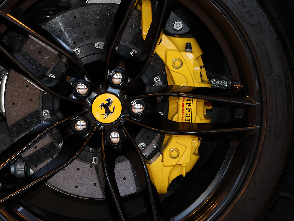 Certified 2018 Ferrari 488 Spider RWD image 57