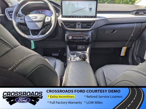 New 2025 Ford Escape SE w/ PHEV Premium Package image 30