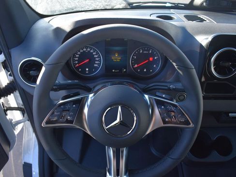 New 2025 Mercedes-Benz Sprinter 2500 image 12