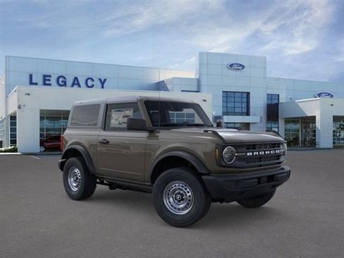 New 2025 Ford Bronco 2-Door image 7