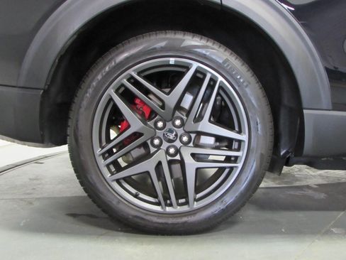 Used 2025 Ford Explorer ST AWD/4WD image 9