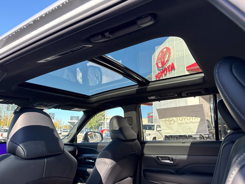 New 2026 Toyota Grand Highlander AWD Hybrid image 15