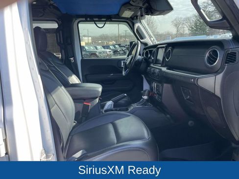 Certified 2022 Jeep Wrangler Unlimited Rubicon 4xe w/ Cold Weather Group image 16