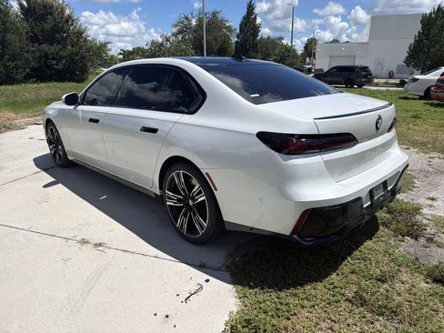 Certified 2023 BMW 740i RWD image 6