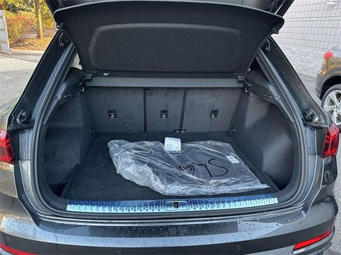 Certified 2025 Audi Q3 2.0T Premium Plus w/ Premium Plus Package image 14