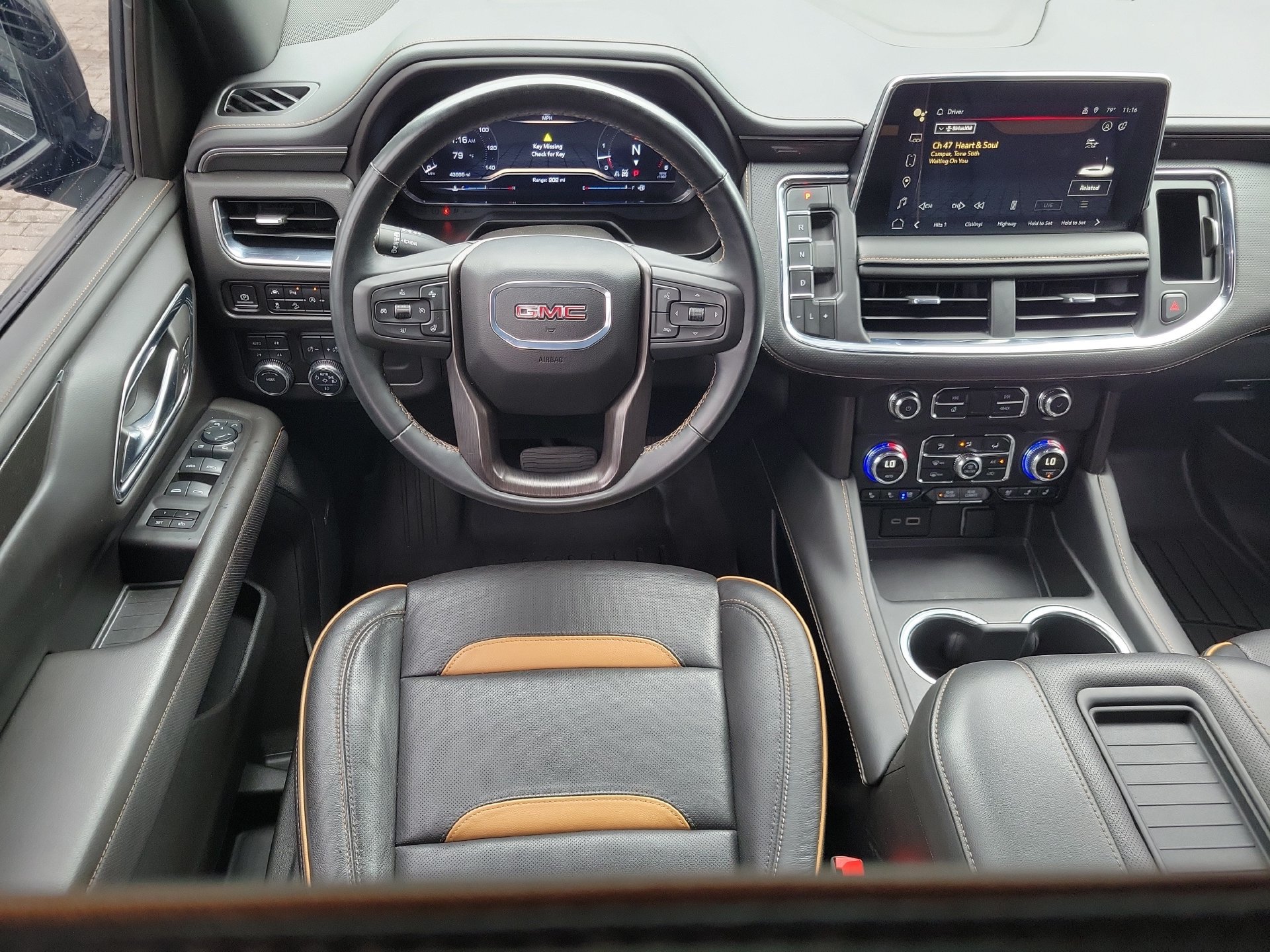 Used 2024 GMC Yukon AT4 AWD/4WD image 22
