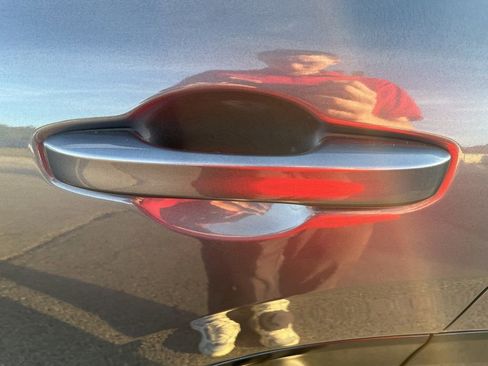 Used 2023 Honda HR-V EX-L image 42