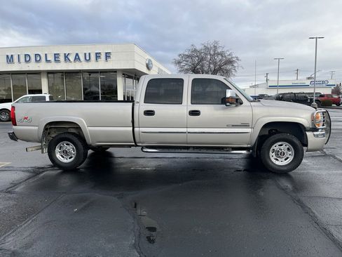 Used 2006 GMC Sierra 2500 SLE w/ Onstar Plus Package image 8