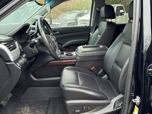 Used 2018 GMC Yukon SLT w/ Premium Edition image 5