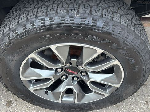 Used 2020 GMC Sierra 1500 SLT w/ SLT Premium Plus Package image 12