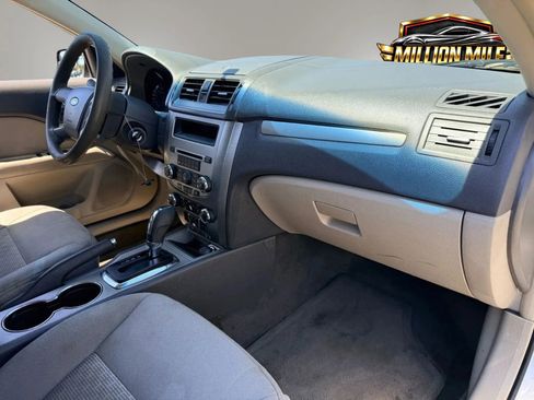 Used 2012 Ford Fusion SE FWD image 19