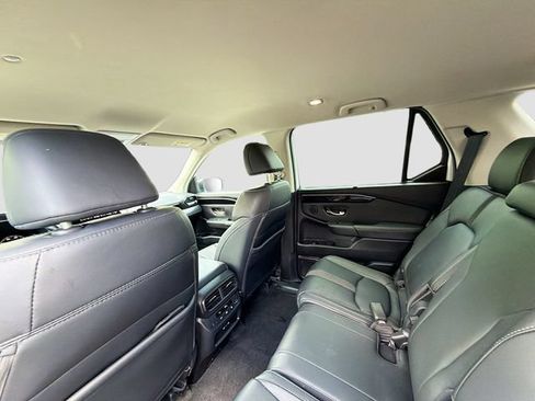 Used 2025 Honda Pilot EX-L image 22