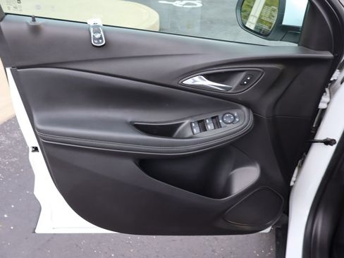 Used 2023 Buick Encore GX Preferred w/ Cold Weather Comfort Package FWD image 23