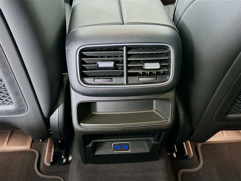 Used 2025 Mercedes-Benz GLE 350 4MATIC image 28