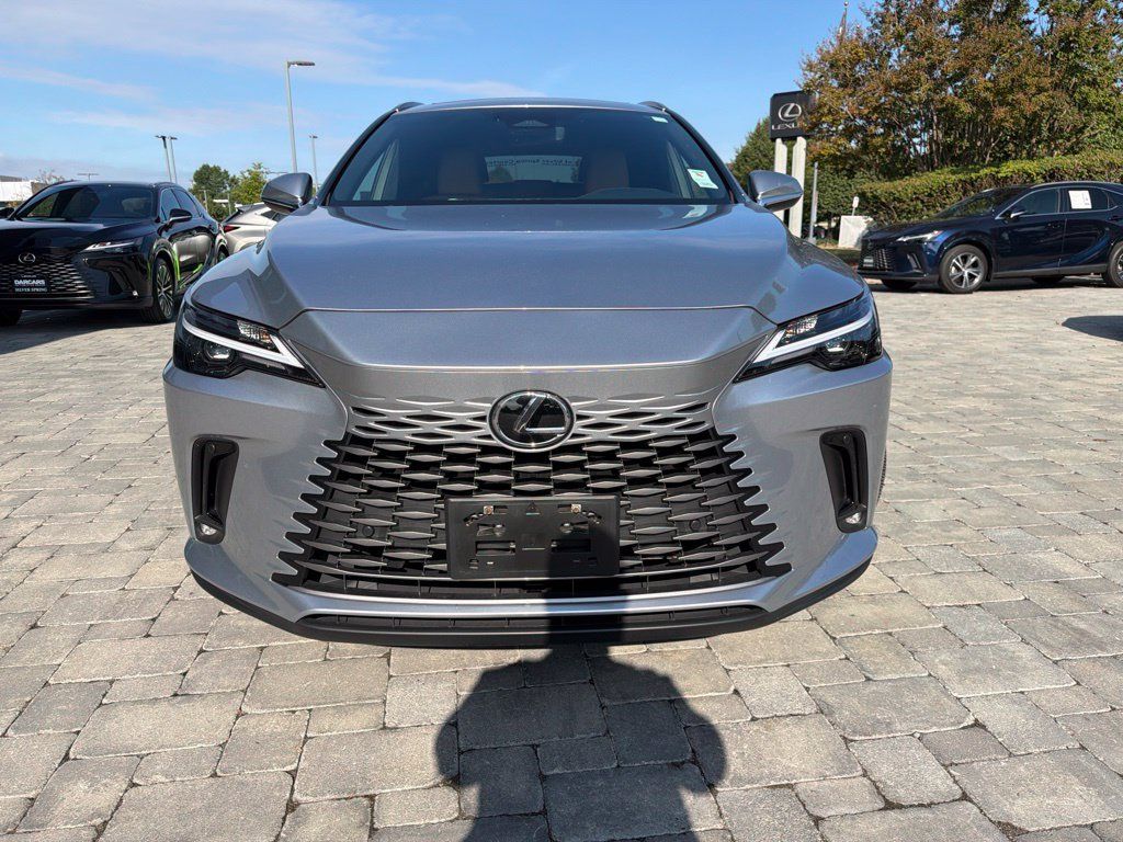 Used 2025 Lexus RX 350h AWD/4WD image 2