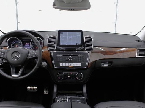 Used 2017 Mercedes-Benz GLE 400 4MATIC image 48